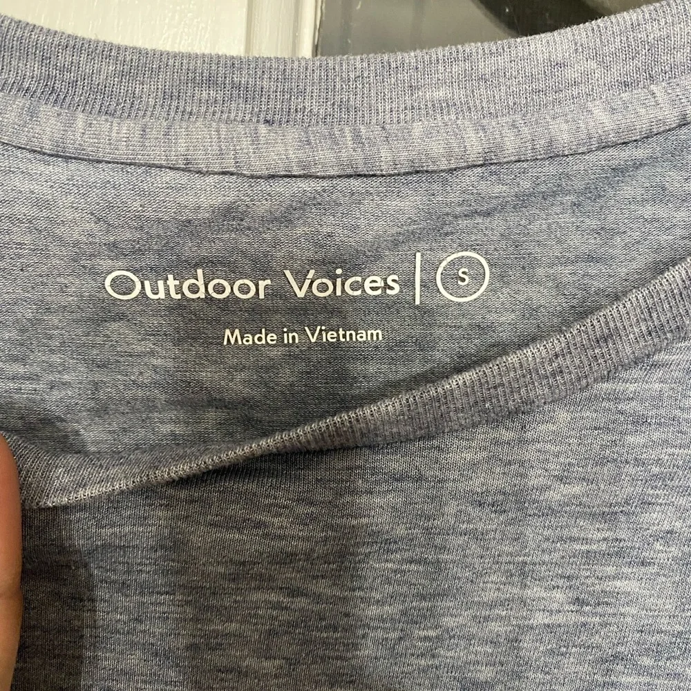Outdoor Voices Long Sleeve Performance Shirt - Size Small - Picture 4 of 7